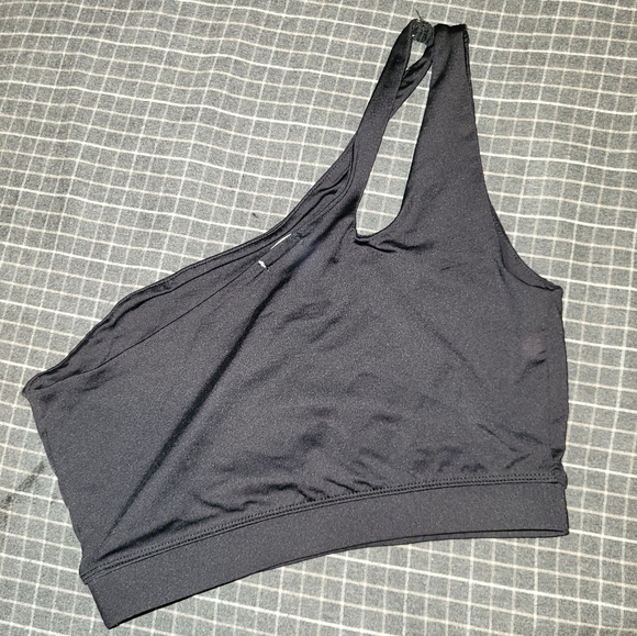 Bra from garage - Picture 2 of 3